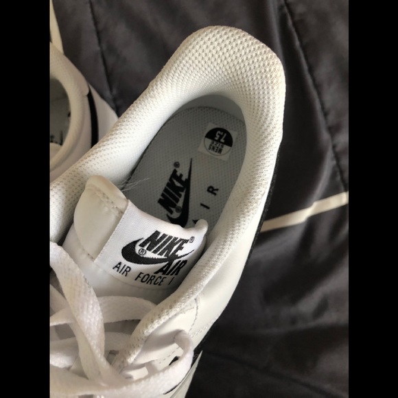 New low Top Nike•SOLD• - Picture 7 of 13